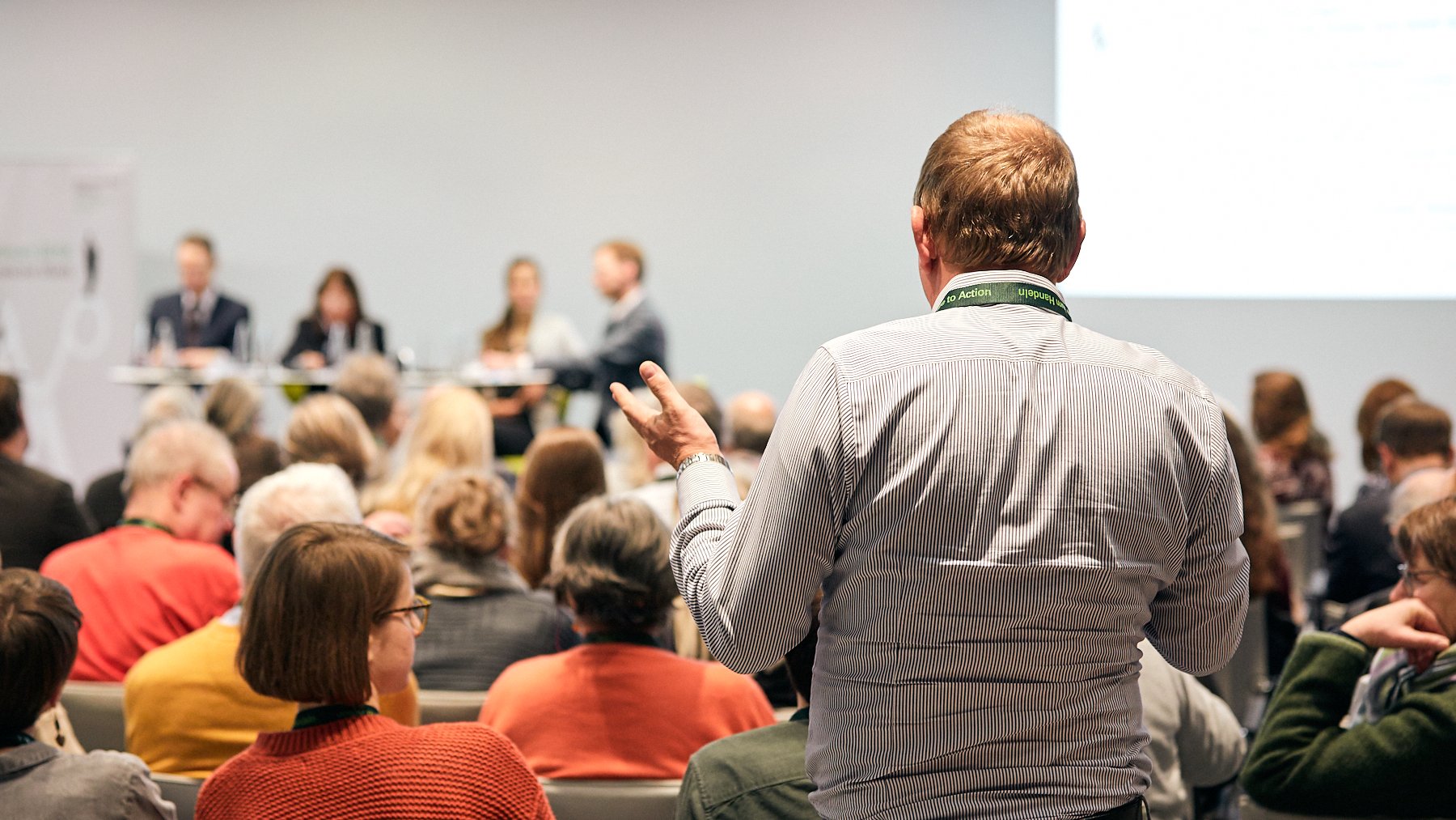 Our guests participated actively in the round of discussion.