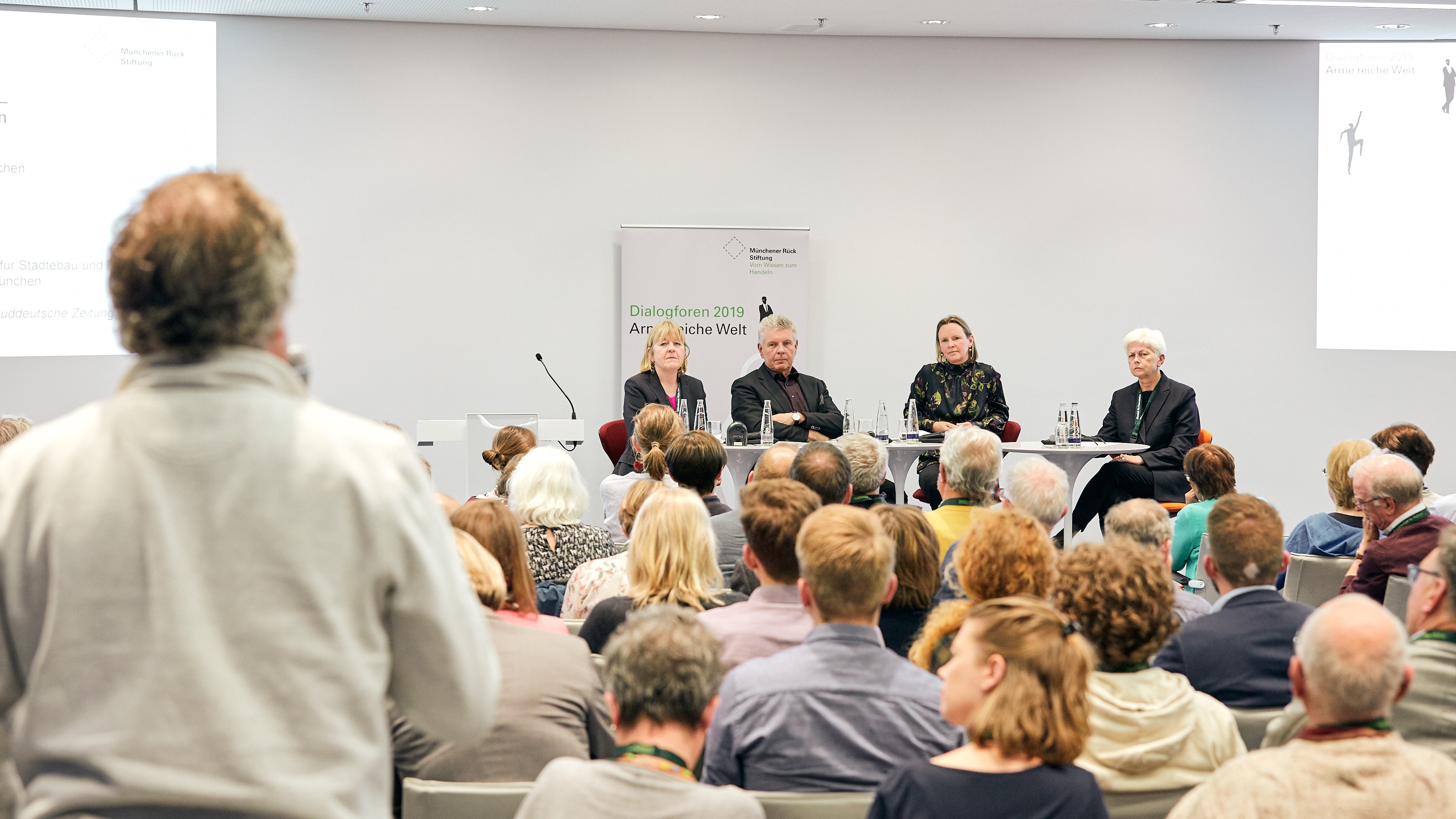 The experts were asked many questions by the audience. The experts were asked many questions by the audience.