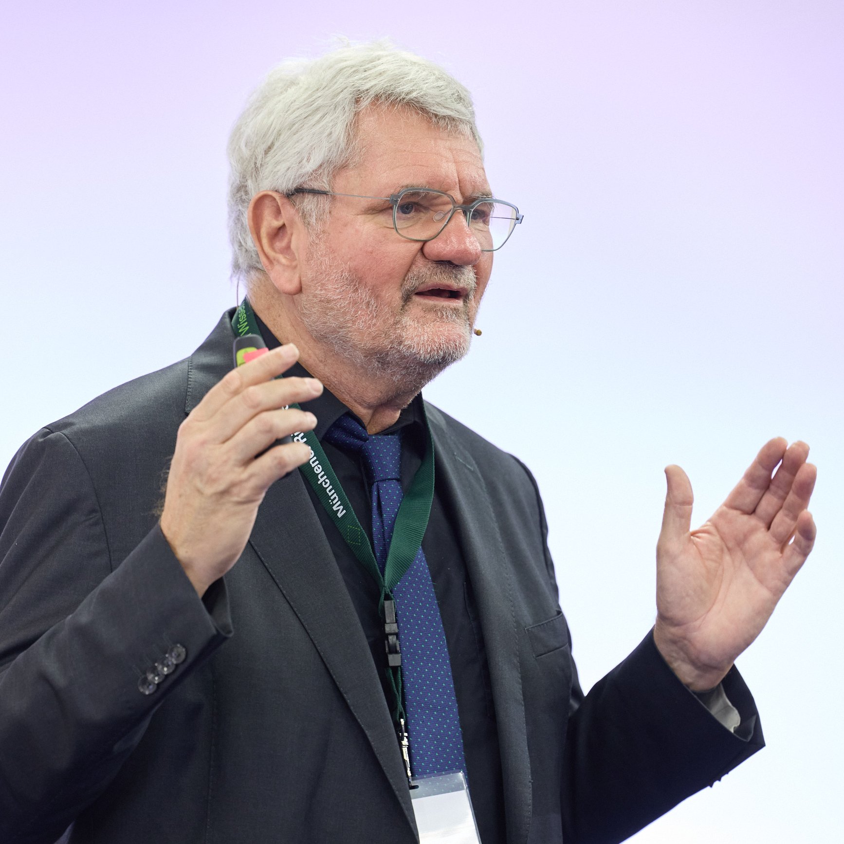Prof. Schlögl