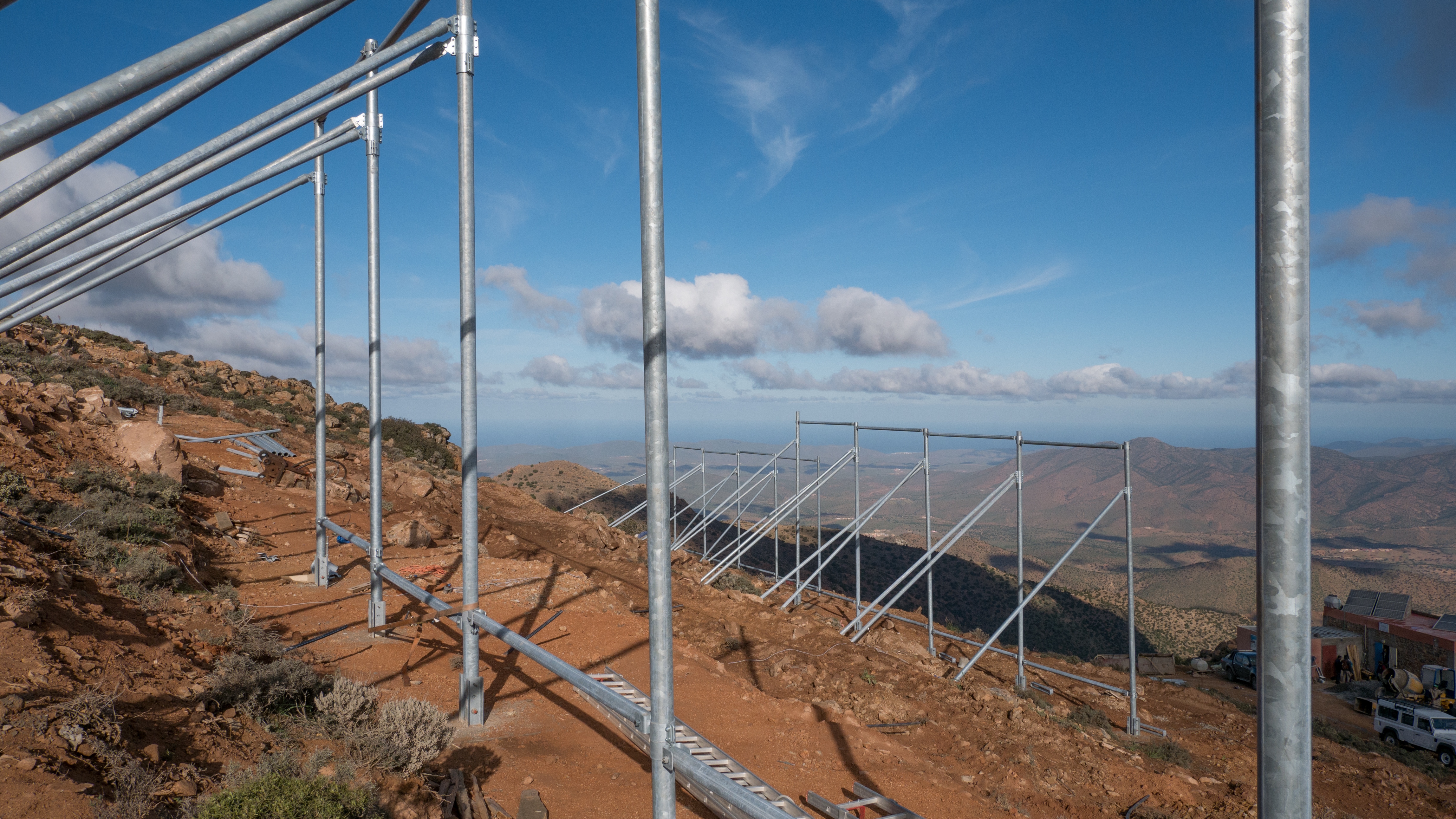 12/17:Following roughly eight weeks of hard work on the mountainside, the steel structures for 15 CloudFishers were in place at the beginning of March 2017. 12/17:Following roughly eight weeks of hard work on the mountainside, the steel structures for 15 CloudFishers were in place at the beginning of March 2017.