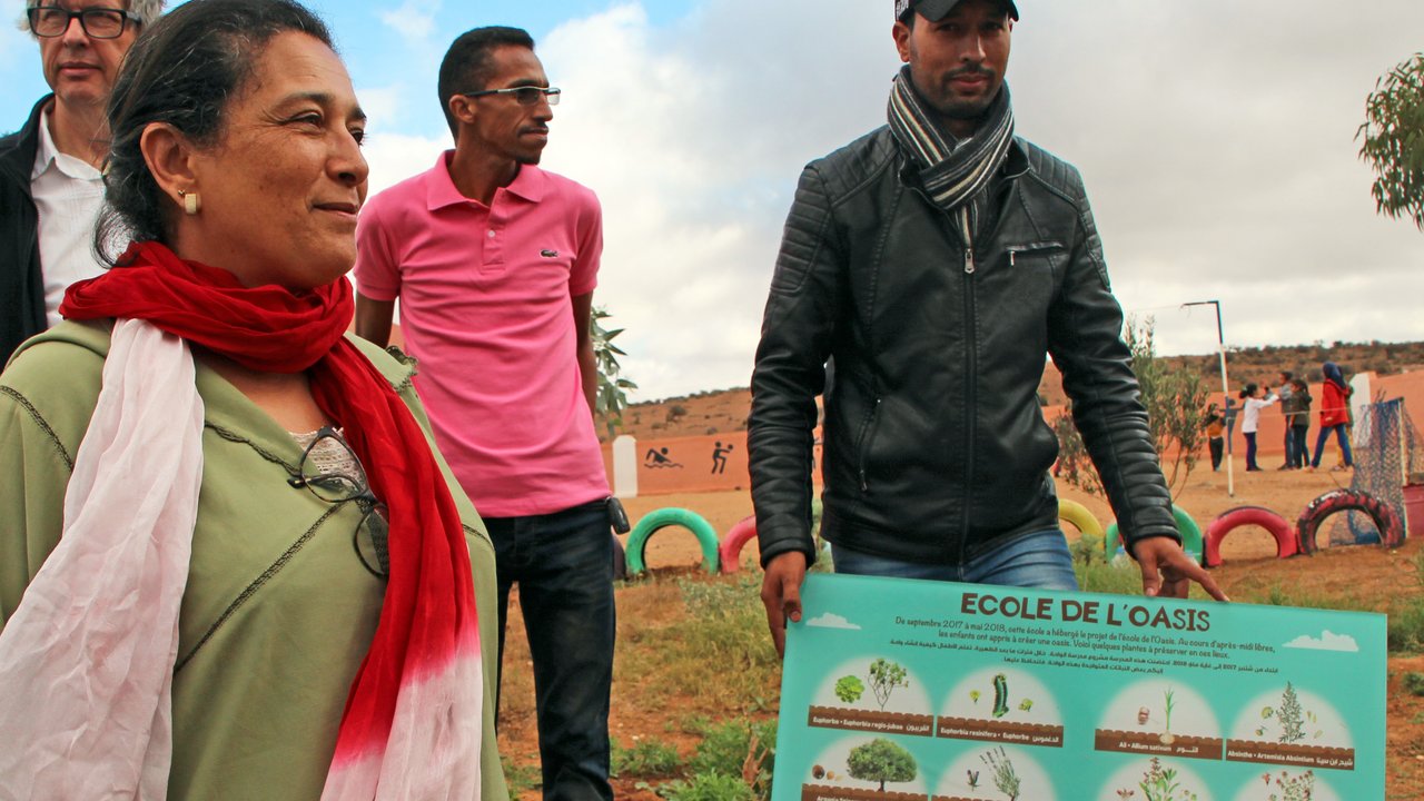 Jamila Bargach and her team in a "teaching garden" in the village school. Pupils are introduced to local plants and have to look after the garden themselves.