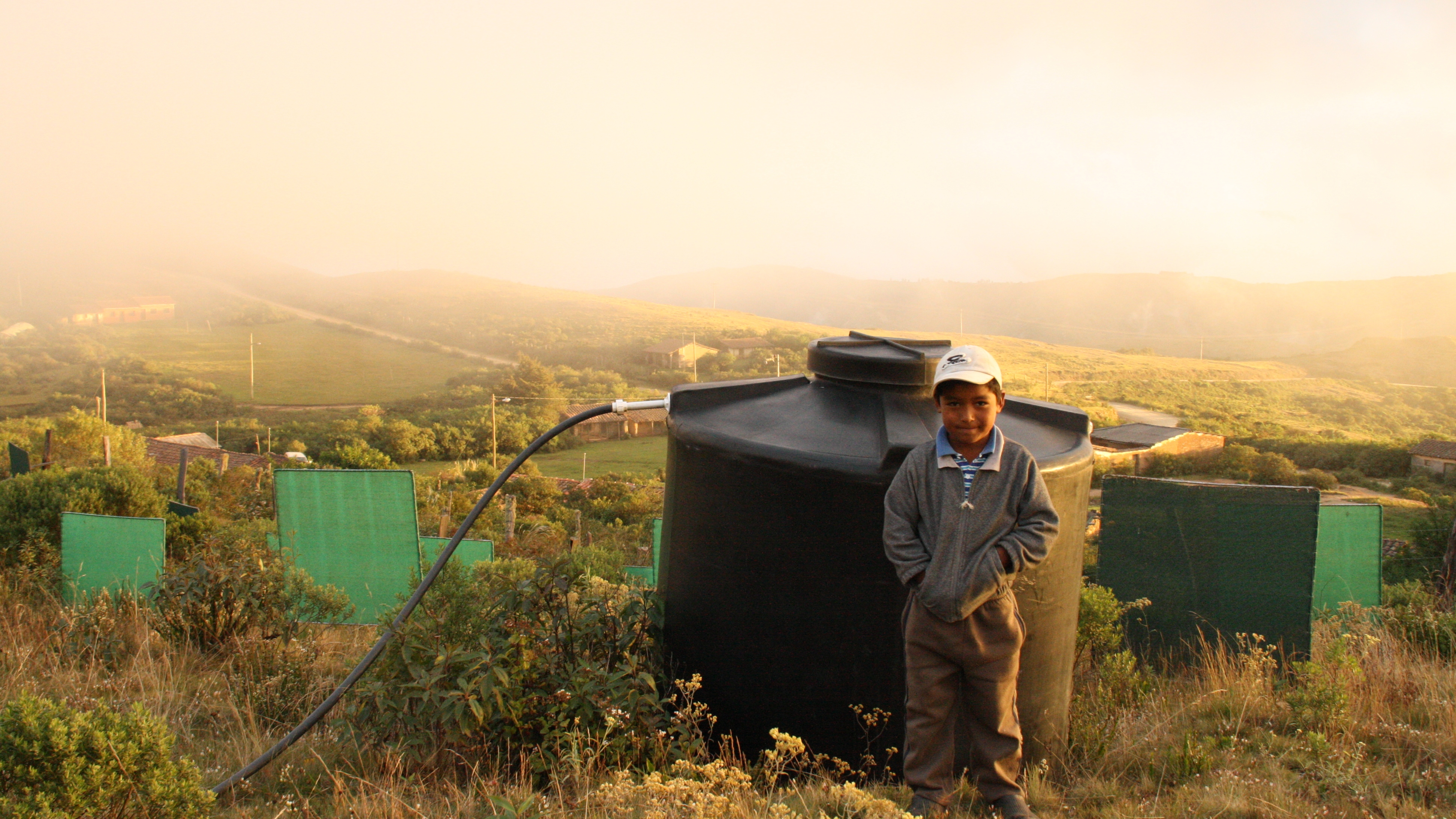 The drinking water collected by the new CloudFishers will benefit the school of Alto Veladero and the people in the neighbouring village of Saguintito.