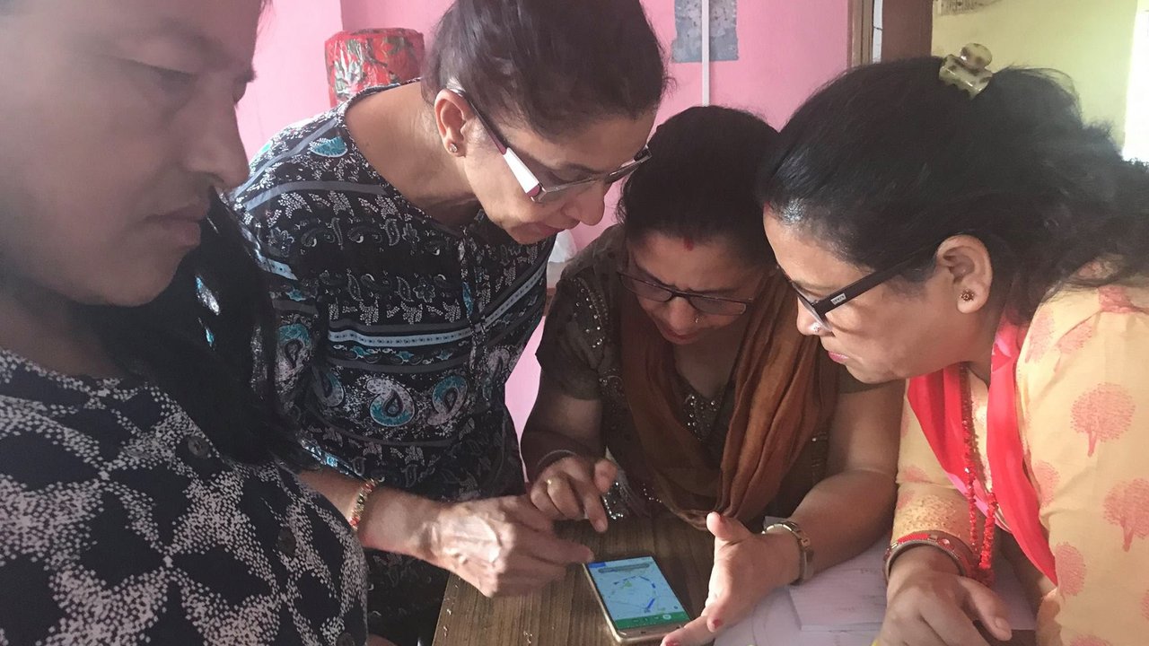 Nurses are familiarised with the new technology. Mobile phones play an important role.