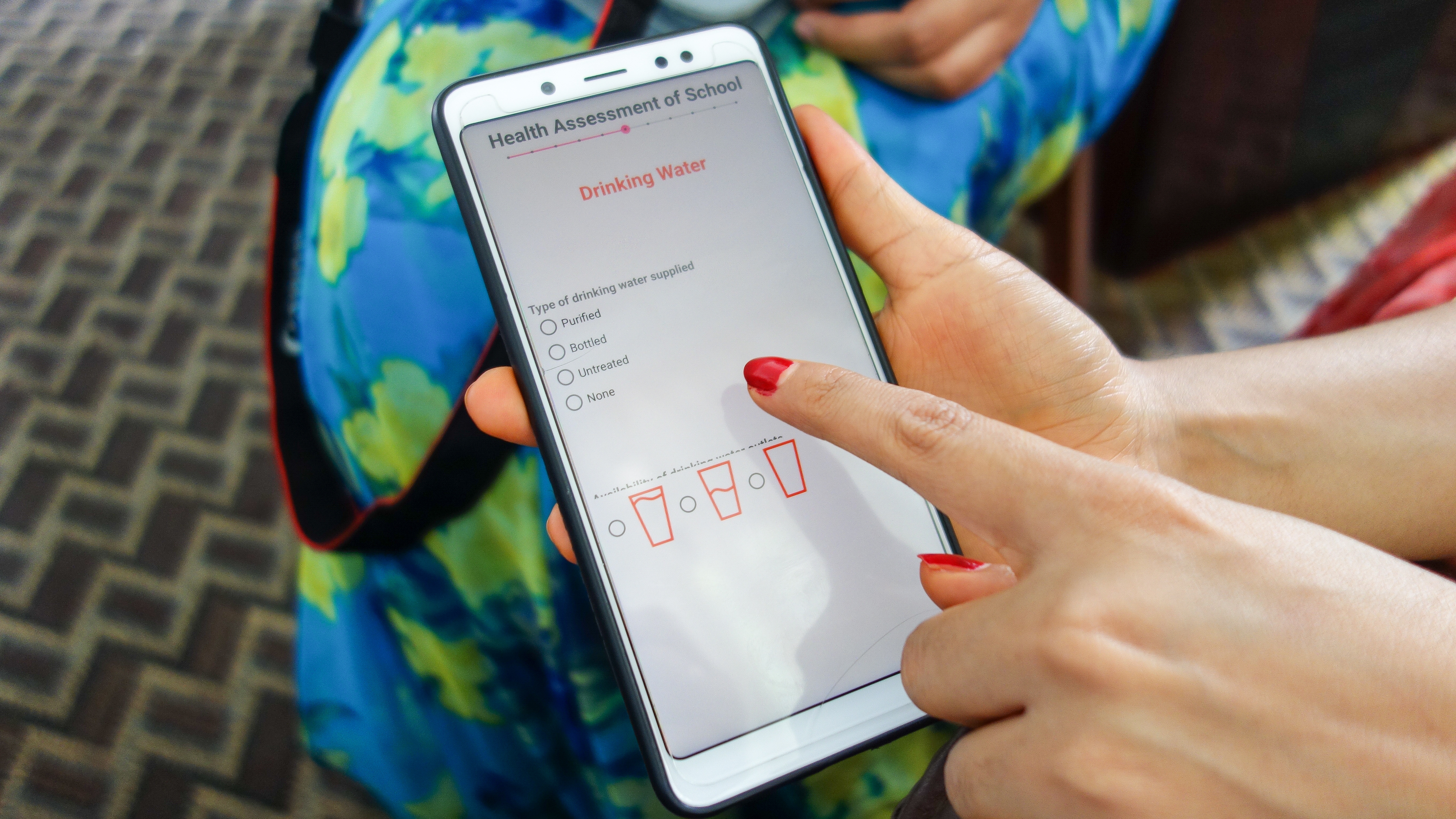 Mobil phones and tablets are the daily companions of the EpiNurses. Mobil phones and tablets are the daily companions of the EpiNurses.