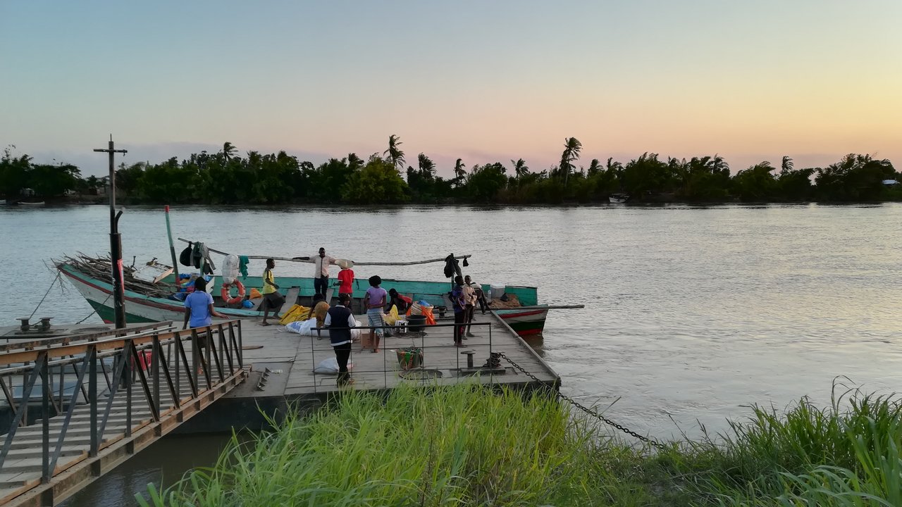 Buzi river in dry season
