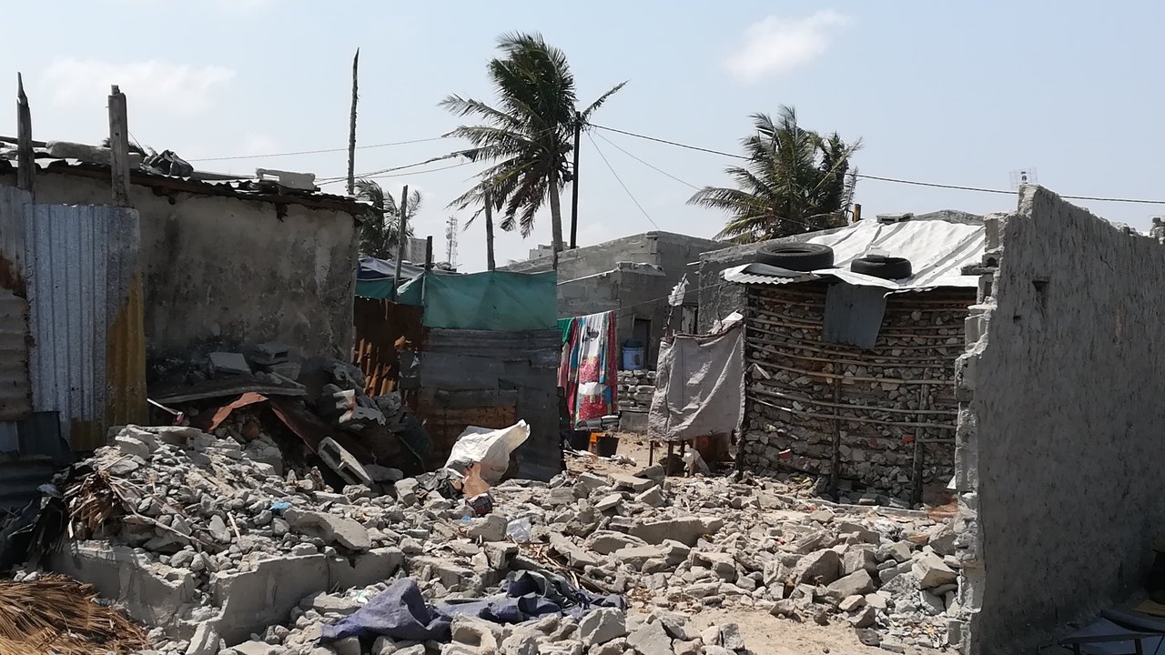 Destroyed building Buzi