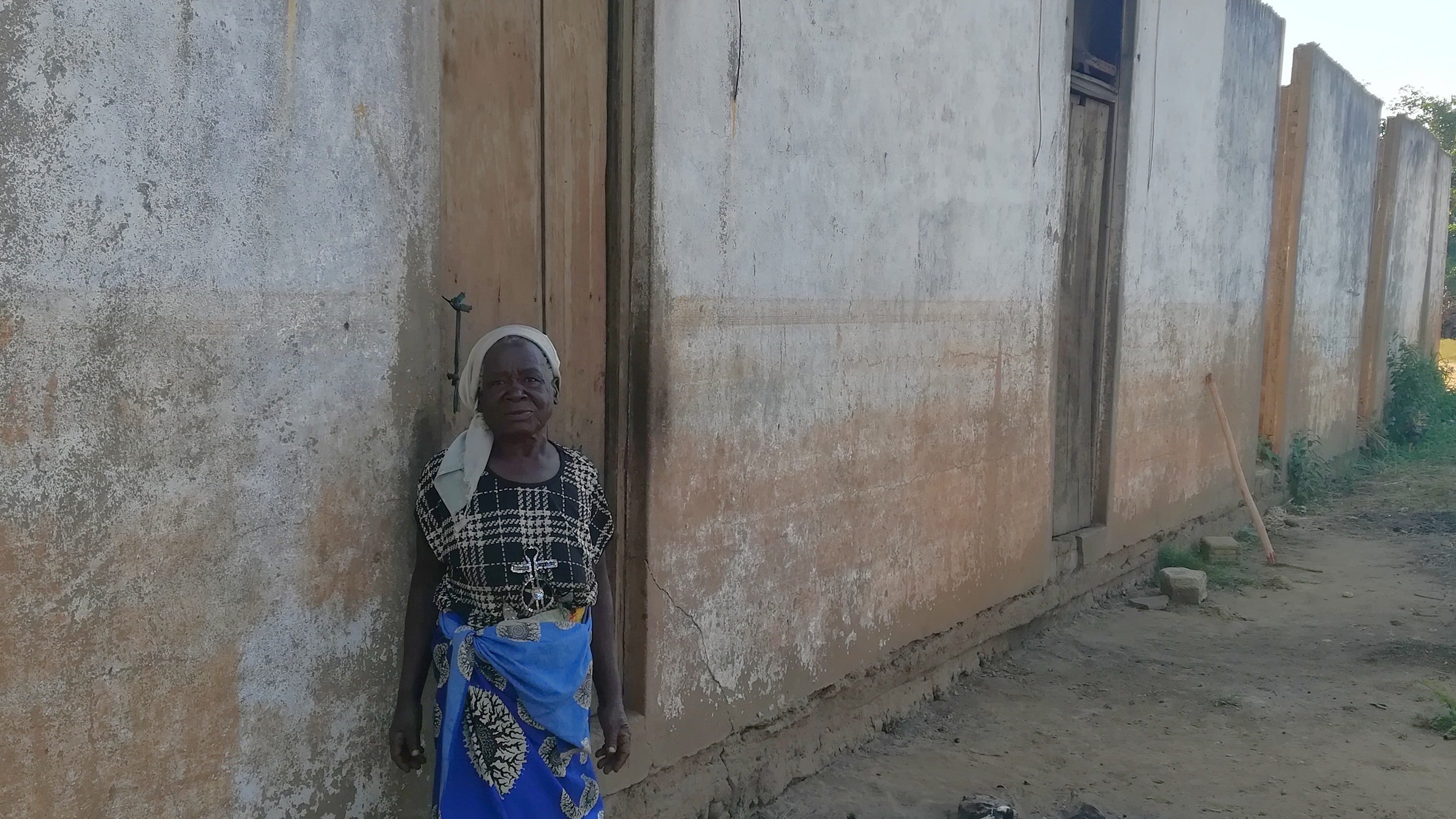 Elderly woman Chicumba