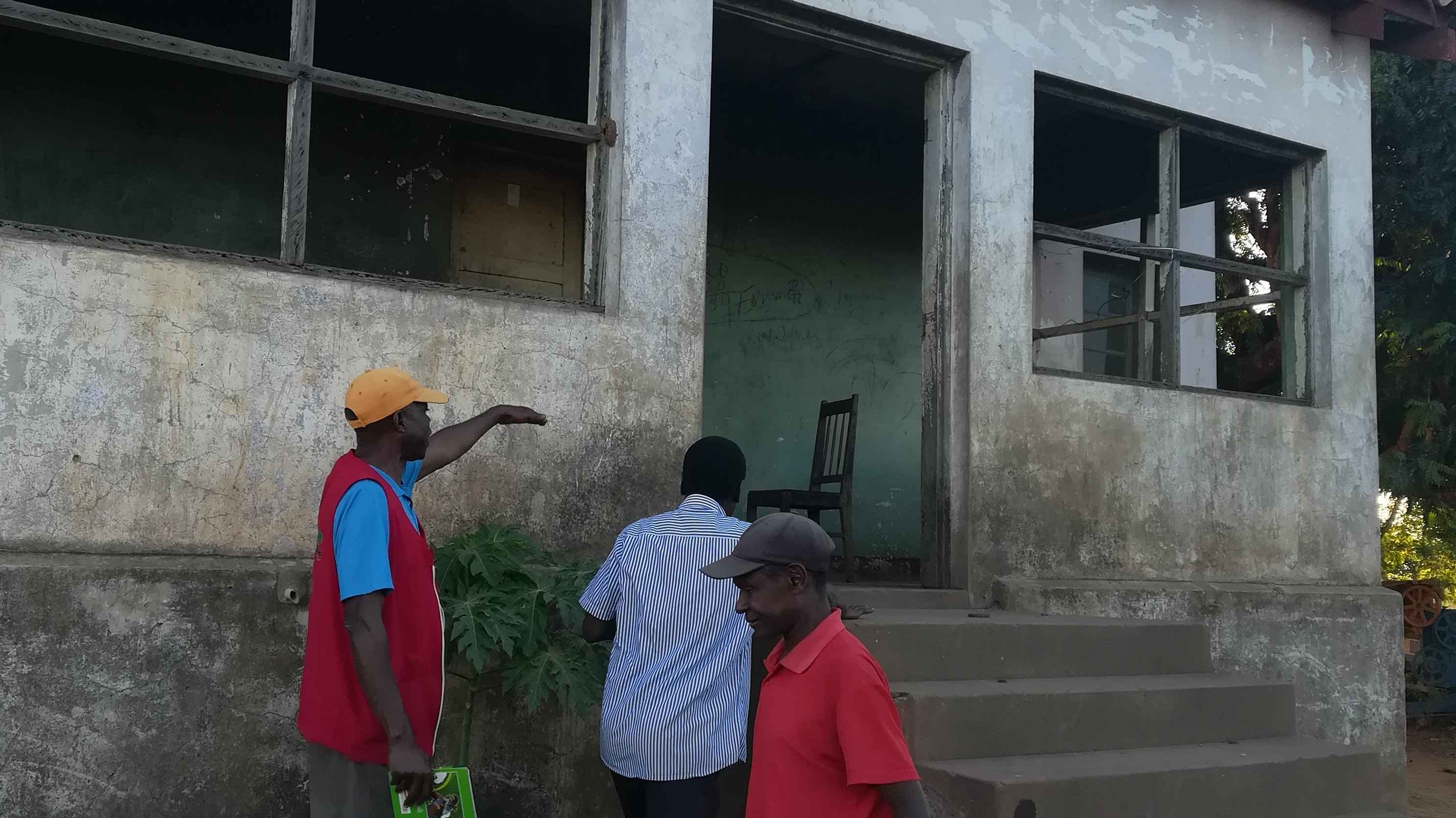 Flood level emergency addommodation Buzi