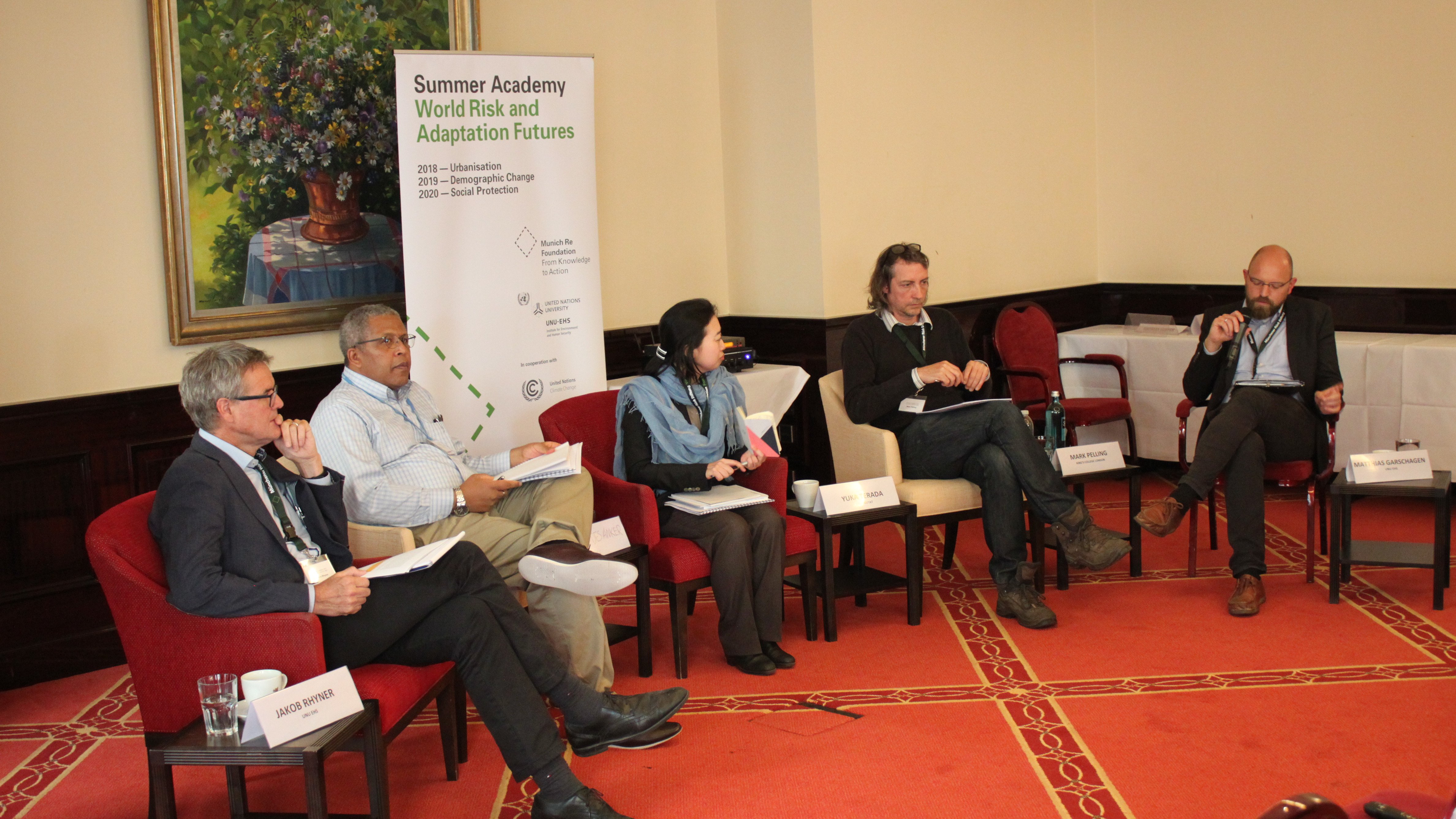 In the opening panel, Jakob Rhyner (UNU-EHS), Paul Desanker (UNFCCC), Yuka Terada (UN-Habitat), Mark Pelling (King's College, London) and Matthias Garschagen (UNU-EHS) discussed how sustainable urban planning needs to be designed and what solutions are already available today.